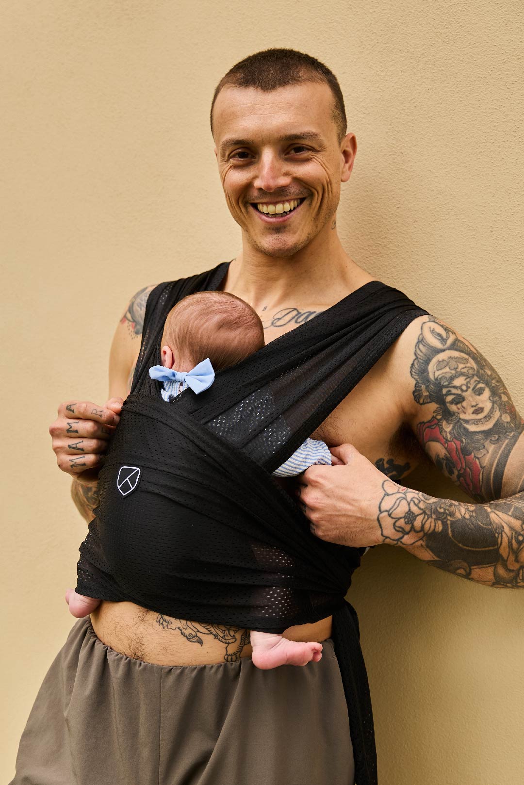 cuddle wet & dry bundle: cuddle band 2 + cuddle breeze + organic muslin cloths 20x10