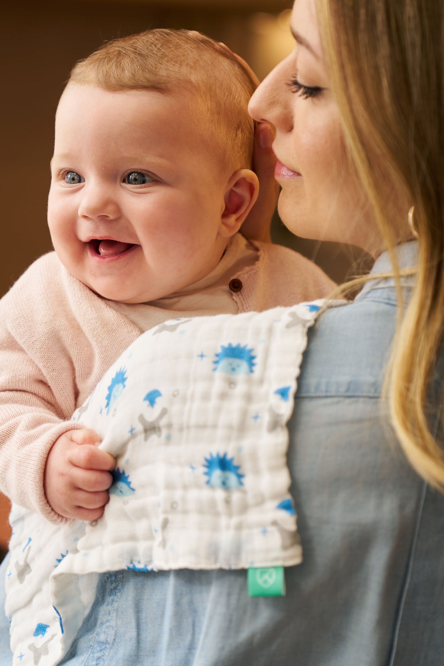 cuddle wet & dry bundle: cuddle band 2 + cuddle breeze + organic muslin cloths 20x10